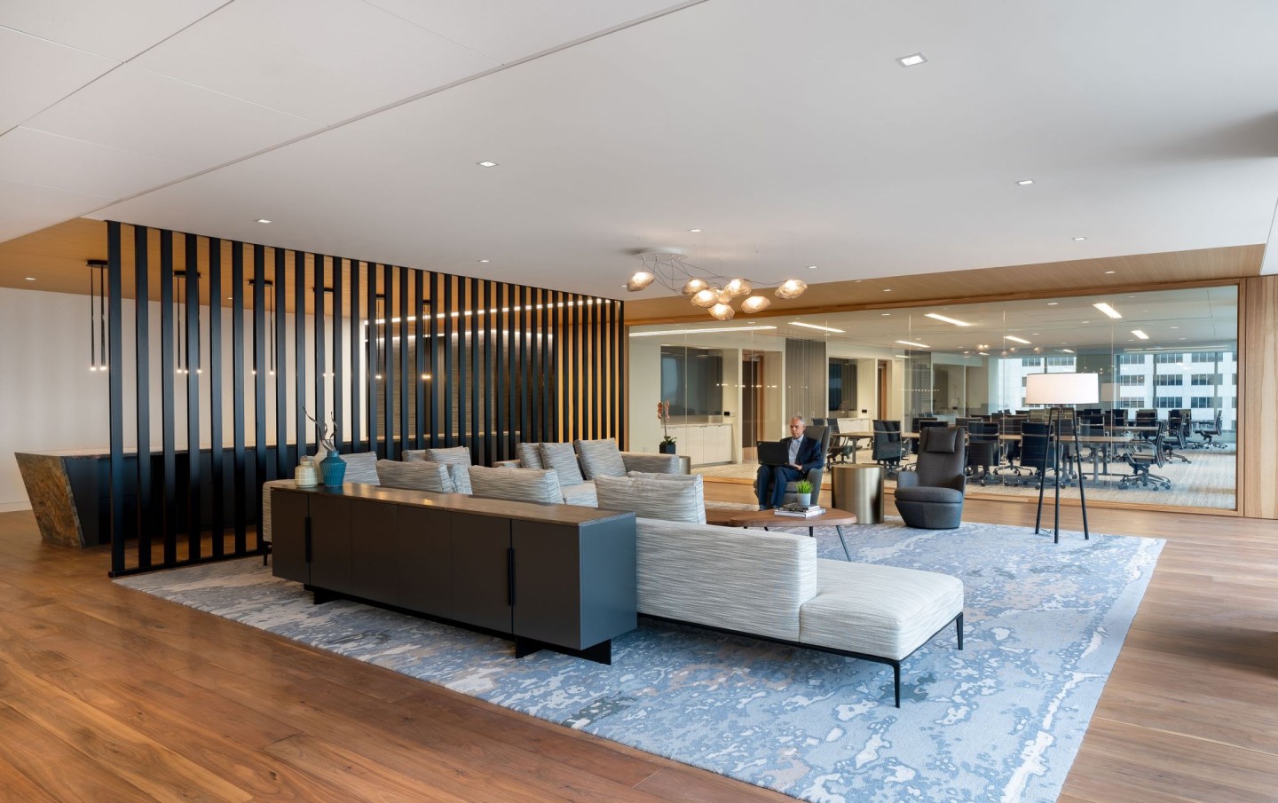 1000MainAmenity_02_med